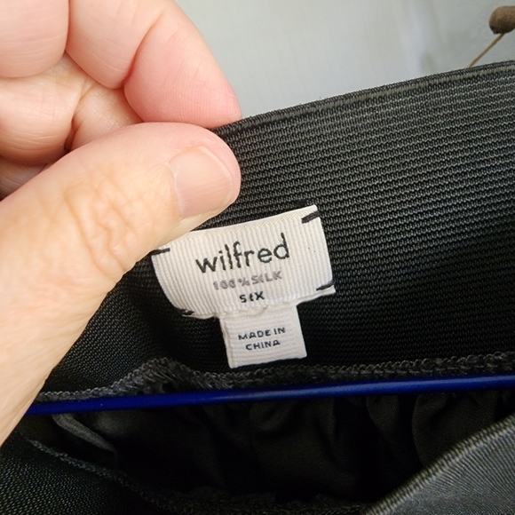 Aritzia Wilfred Gray Silk Skirt Tulip Hem Size 6 - Picture 3 of 9